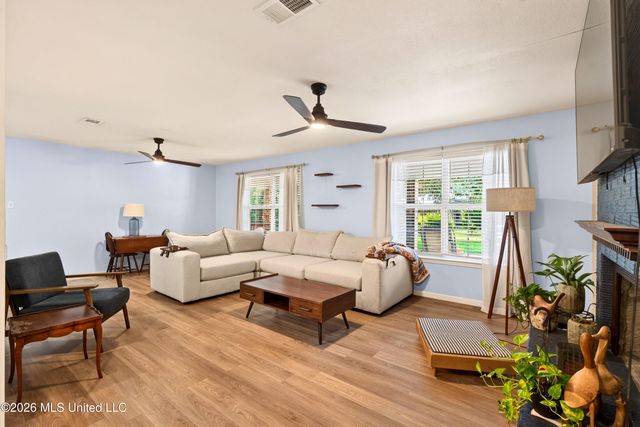 107 Myrtle Avenue, Ocean Springs, MS 39564