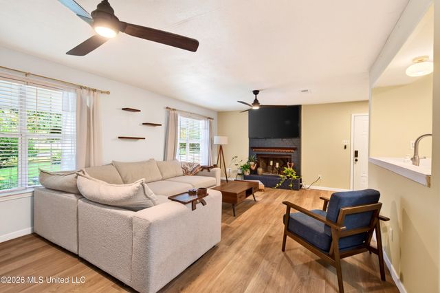 107 Myrtle Avenue, Ocean Springs, MS 39564