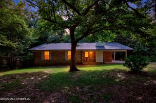 107 Myrtle Avenue, Ocean Springs, MS 39564