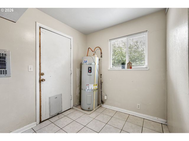 790 E 32ND Ave, Eugene, OR 97405