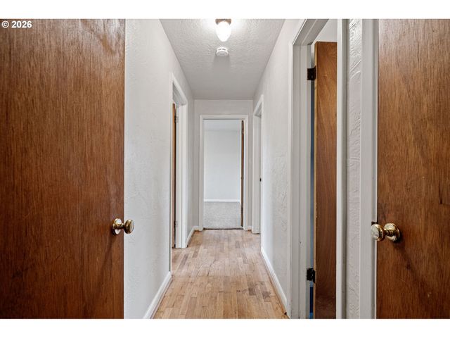 790 E 32ND Ave, Eugene, OR 97405