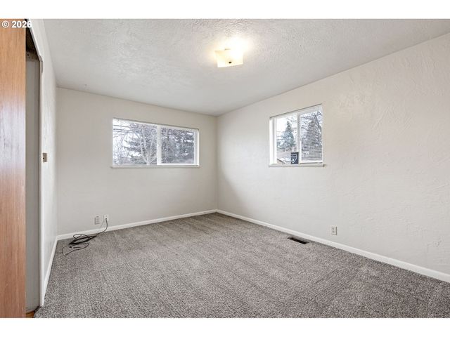 790 E 32ND Ave, Eugene, OR 97405