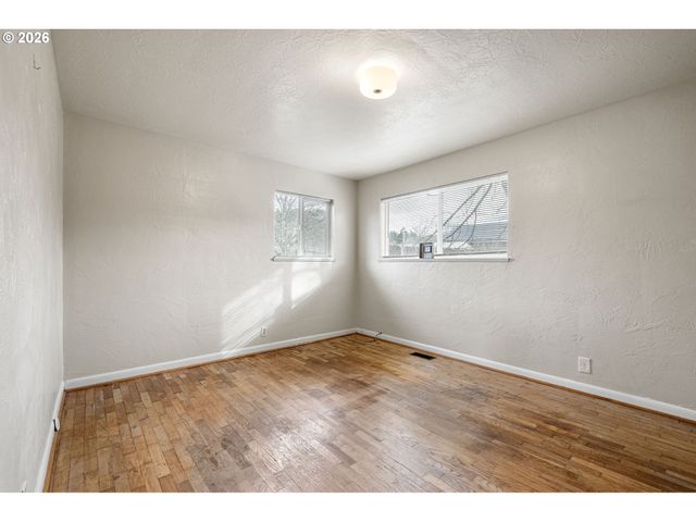 790 E 32ND Ave, Eugene, OR 97405