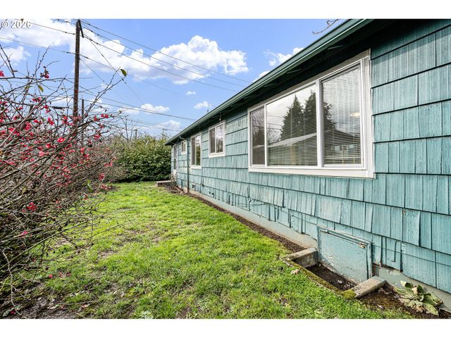 790 E 32ND Ave, Eugene, OR 97405