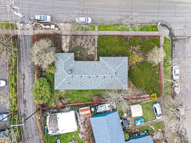 790 E 32ND Ave, Eugene, OR 97405