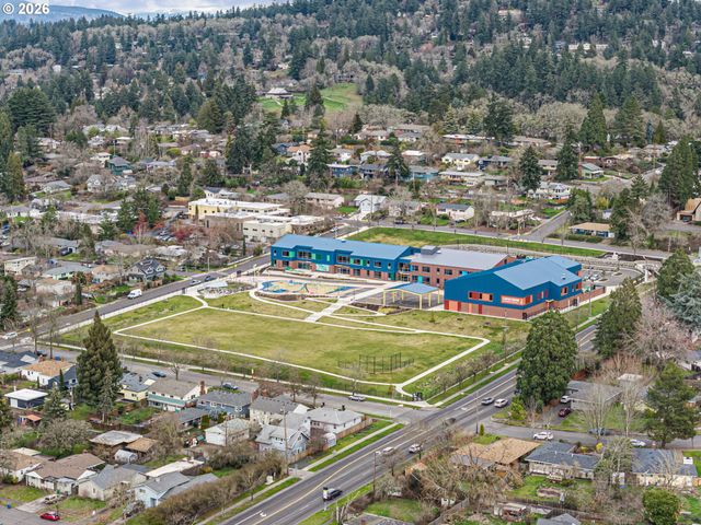 790 E 32ND Ave, Eugene, OR 97405