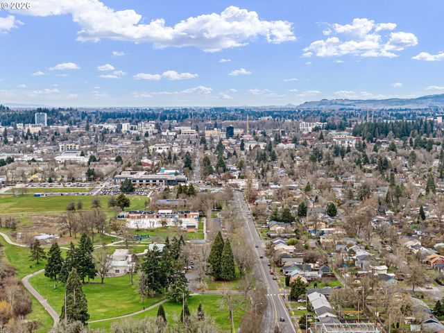 790 E 32ND Ave, Eugene, OR 97405