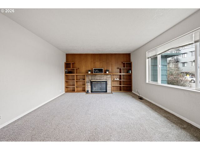 790 E 32ND Ave, Eugene, OR 97405