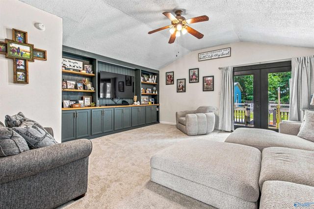 716 W Sanderfer Road, Athens, AL 35611