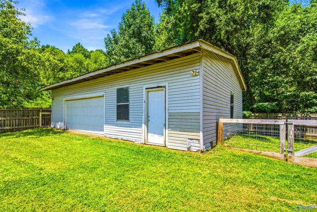 716 W Sanderfer Road, Athens, AL 35611