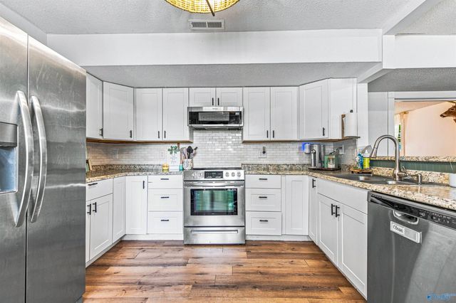 716 W Sanderfer Road, Athens, AL 35611