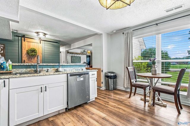 716 W Sanderfer Road, Athens, AL 35611