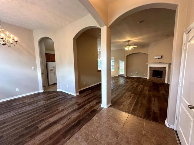 2047 Lulach Lane, Conroe, TX 77301