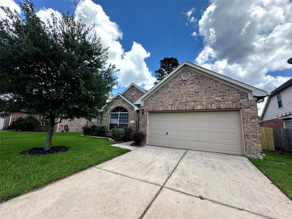 2047 Lulach Lane, Conroe, TX 77301