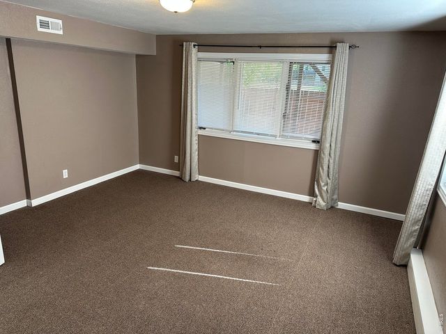 1013 W 41st St, Loveland, CO 80538