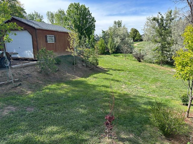 1013 W 41st St, Loveland, CO 80538