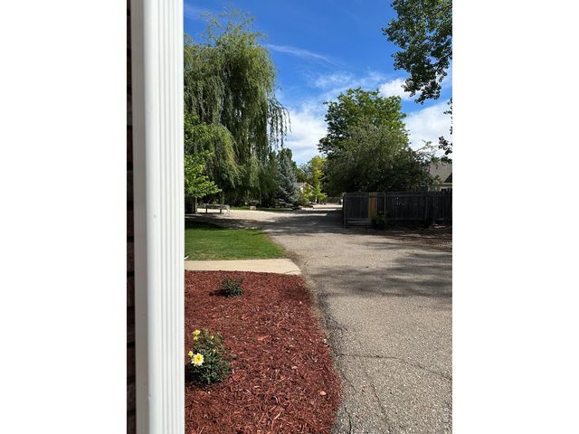 1013 W 41st St, Loveland, CO 80538