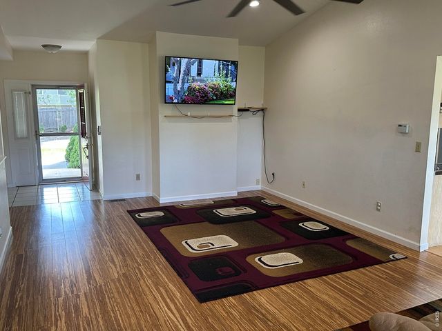 1013 W 41st St, Loveland, CO 80538