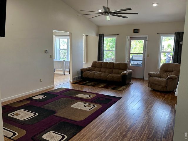 1013 W 41st St, Loveland, CO 80538