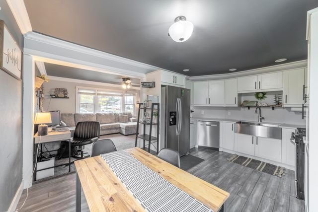 455 Marian Drive, Valparaiso, IN 46385