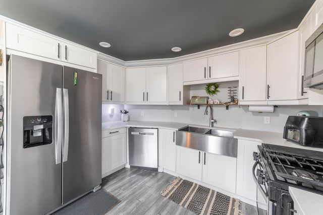 455 Marian Drive, Valparaiso, IN 46385