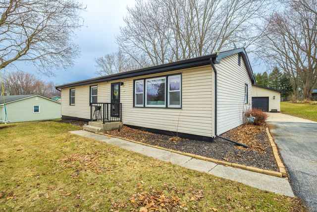 455 Marian Drive, Valparaiso, IN 46385