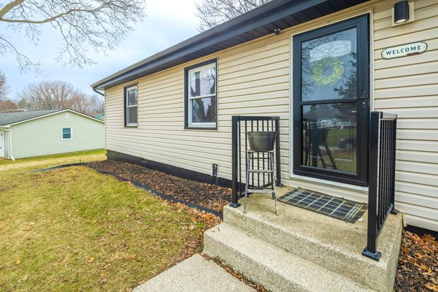 455 Marian Drive, Valparaiso, IN 46385