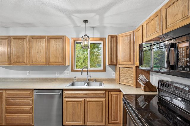 2167 County Road C, New Richmond, WI 54017