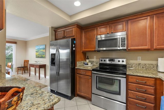 3486 Bahia Blanca 3-D, Laguna Woods, CA 92637