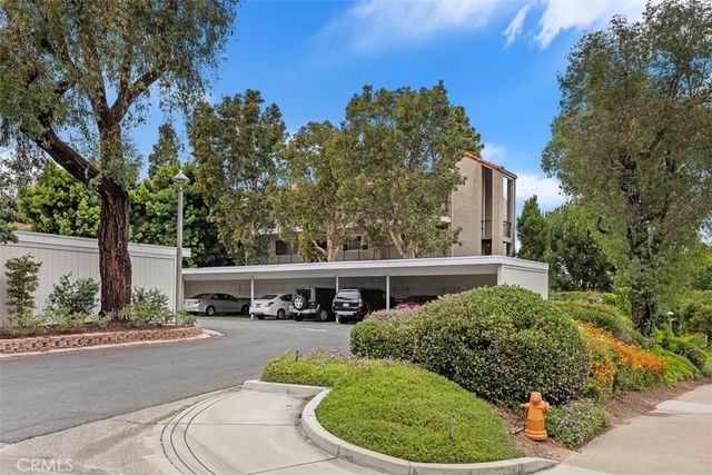 3486 Bahia Blanca 3-D, Laguna Woods, CA 92637