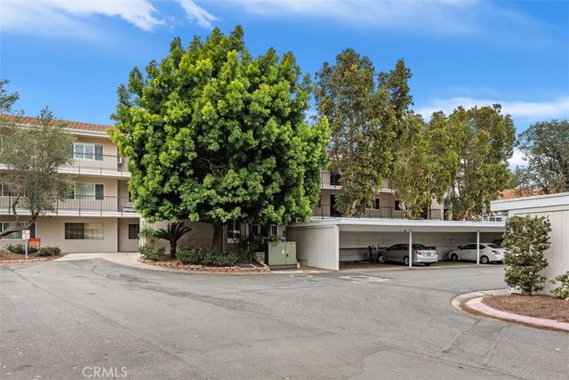 3486 Bahia Blanca 3-D, Laguna Woods, CA 92637