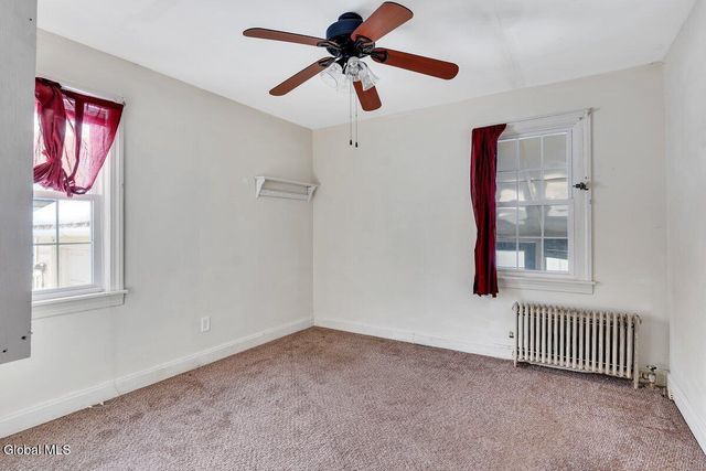 6 Mayflower Drive, Schenectady, NY 12306