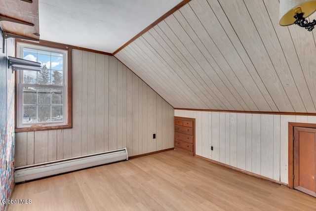 6 Mayflower Drive, Schenectady, NY 12306