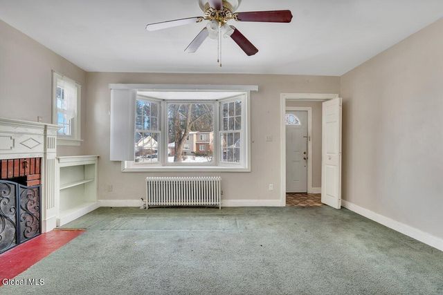 6 Mayflower Drive, Schenectady, NY 12306