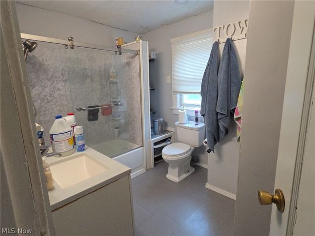 7808 Connecticut Avenue, Cleveland, OH 44105