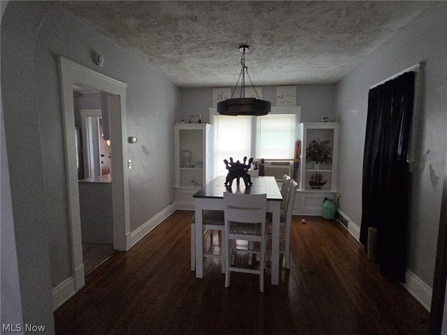 7808 Connecticut Avenue, Cleveland, OH 44105