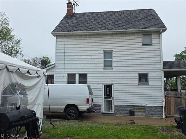 7808 Connecticut Avenue, Cleveland, OH 44105
