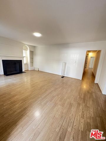 173 N Mariposa Avenue, Los Angeles, CA 90004