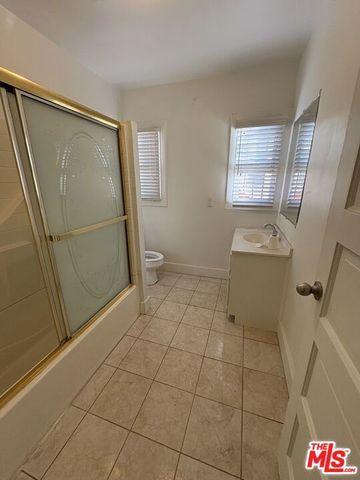 173 N Mariposa Avenue, Los Angeles, CA 90004