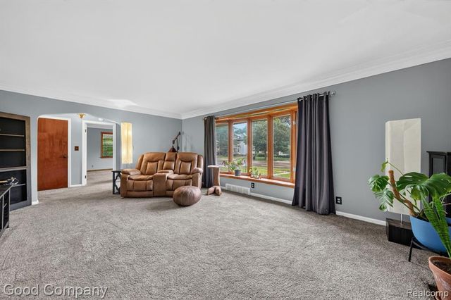 1609 W 12 Mile Road, Royal Oak, MI 48073