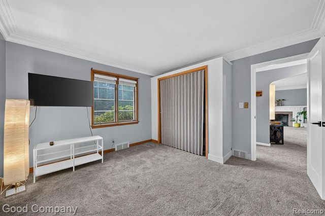 1609 W 12 Mile Road, Royal Oak, MI 48073
