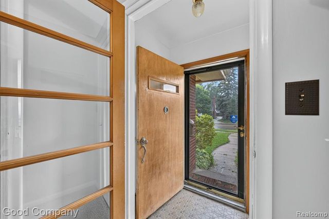 1609 W 12 Mile Road, Royal Oak, MI 48073