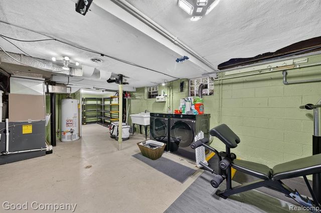 1609 W 12 Mile Road, Royal Oak, MI 48073