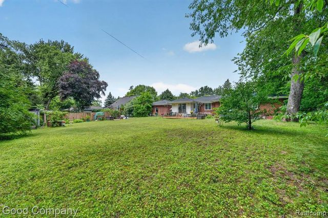1609 W 12 Mile Road, Royal Oak, MI 48073