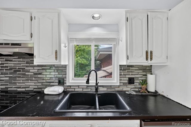 1609 W 12 Mile Road, Royal Oak, MI 48073