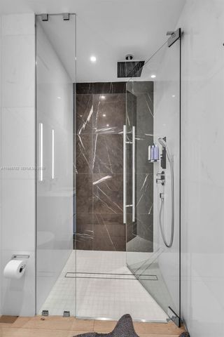 300 Biscayne Boulevard Way 2605W, Miami, FL 33131