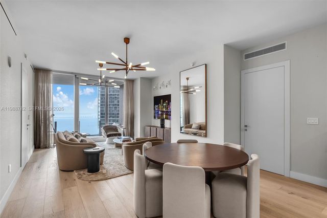 300 Biscayne Boulevard Way 2605W, Miami, FL 33131