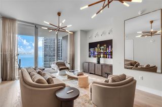 300 Biscayne Boulevard Way 2605W, Miami, FL 33131