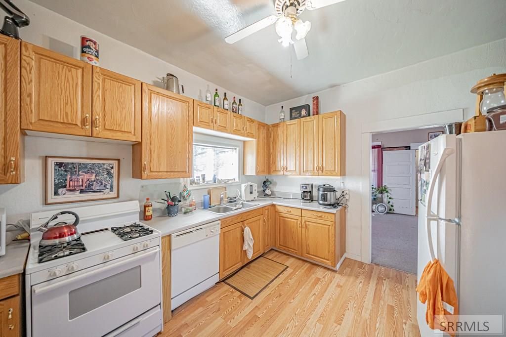 Image 11 of property listing at 2406 N Ammon Road, Idaho Falls, ID 83401