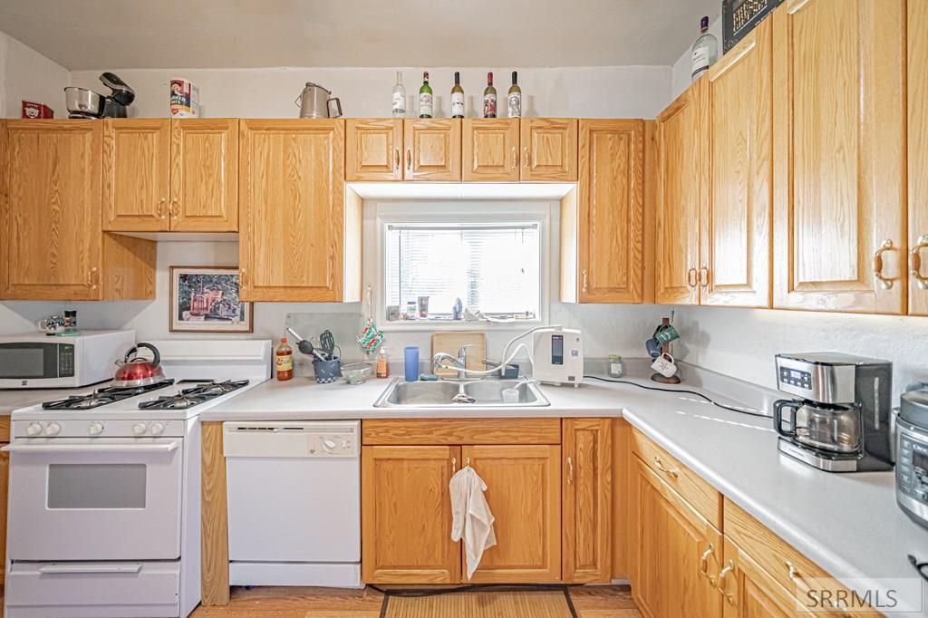 Image 13 of property listing at 2406 N Ammon Road, Idaho Falls, ID 83401